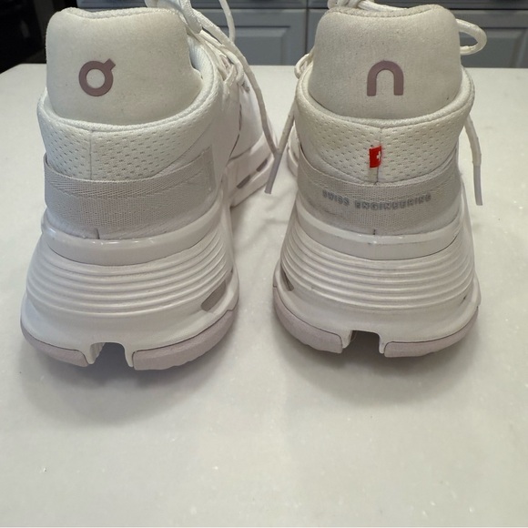 ON Running Cloudnova 2 All White Women's Running Shoes NEW Sz 7 - Picture 5 of 7